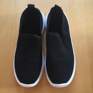 Danskin slip on sneakers athletic shoes